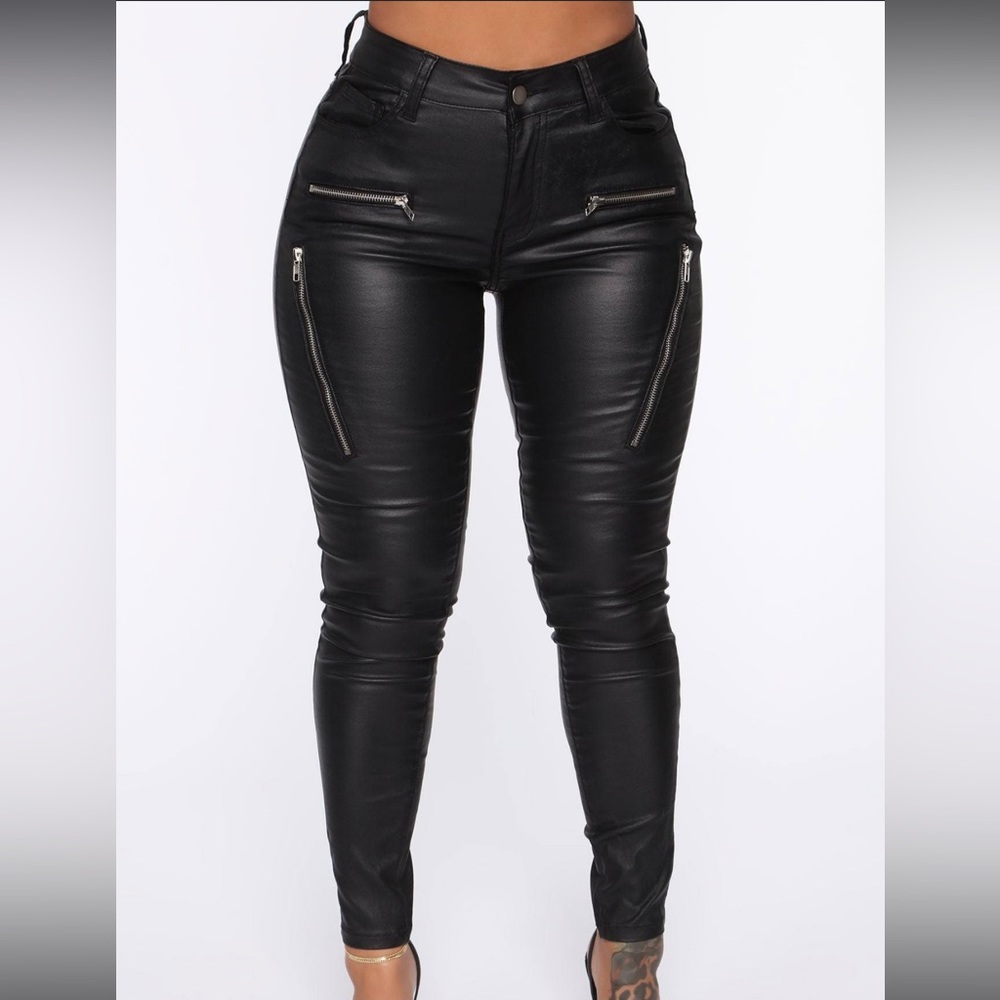Faux Leather skinny jeans